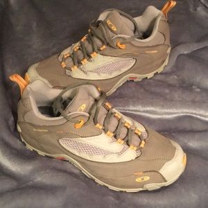 Salomon Hiking Shoes - Women’s Size 9 - Like New!